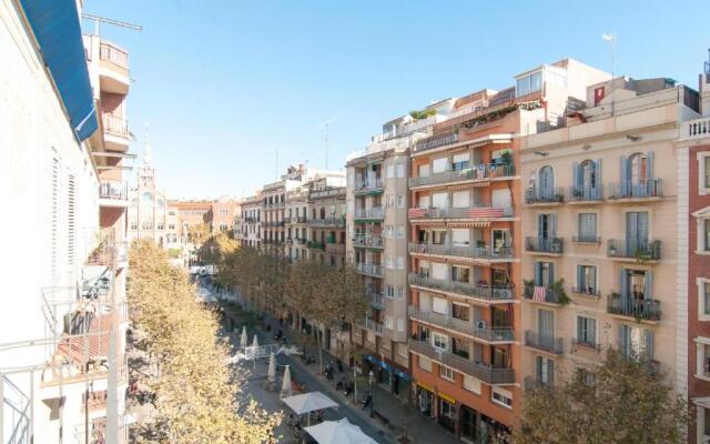 FridaysFlats, Sagrado Silencio - 3 BDR right by Sagrada Familia