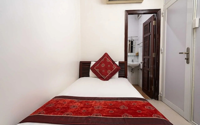 Collection O Dinh Dinh Hotel - Near Tan Son Nhat Airport – Guest Rooms – Ho Chi Minh City