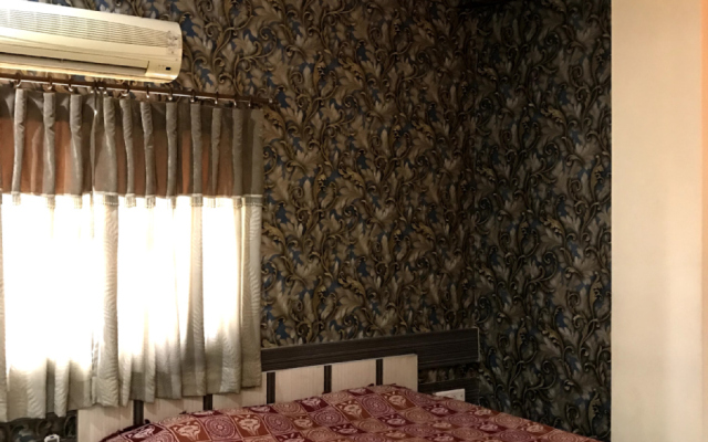 Hotel Manoj International