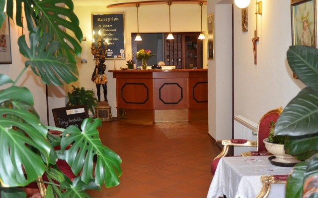 Hotel Restaurant Zur Hallenburg