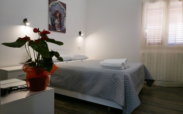 Opera Boutique Rooms