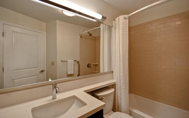Candlewood Suites St. Clairsville by IHG