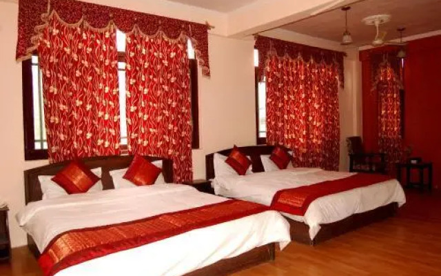 The Grand Plaza