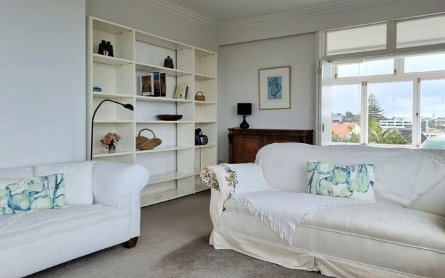 Gorgeous Apt Panoramic Views