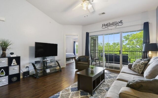 Holiday Ridge Retreat Duo - Holiday Hills Branson - Golf Resort - Outdoor Pools