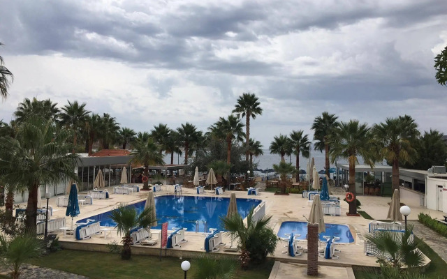 Nagi Beach Hotel