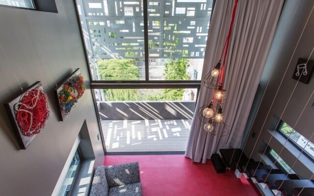 Athina Art Apartments