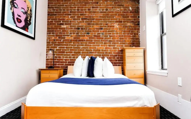 Maverick Suites at 400 Columbus Ave