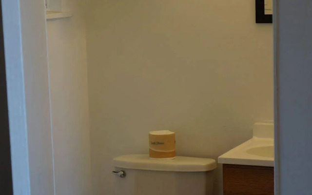 White Caps Motel