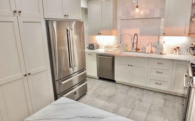 Beachfront Estate - LB Peninsula