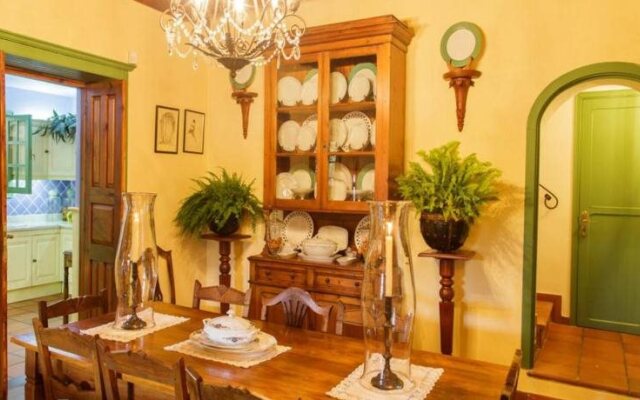Villa Cloty