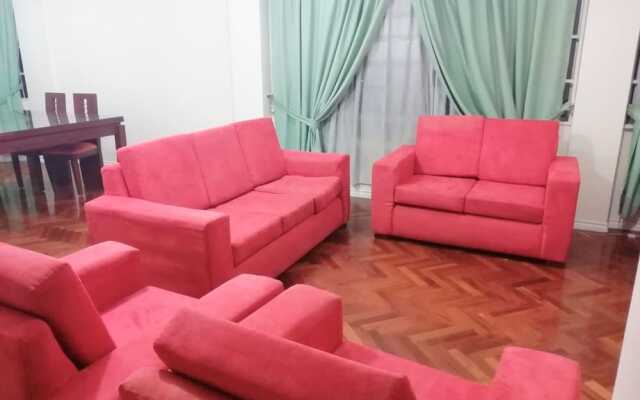 Apartamento Familiar en Zona Residencial