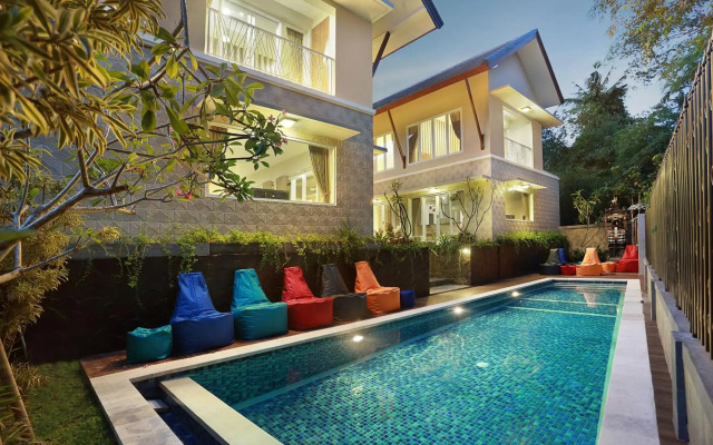 RedDoorz Near Canggu Club