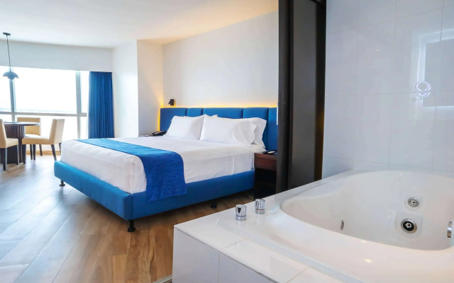 Wyndham Guayaquil Puerto Santa Ana