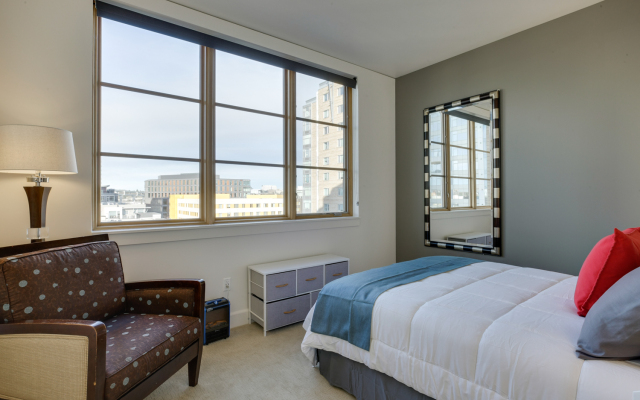 Modern 1BR Apartment - Downtown Location
