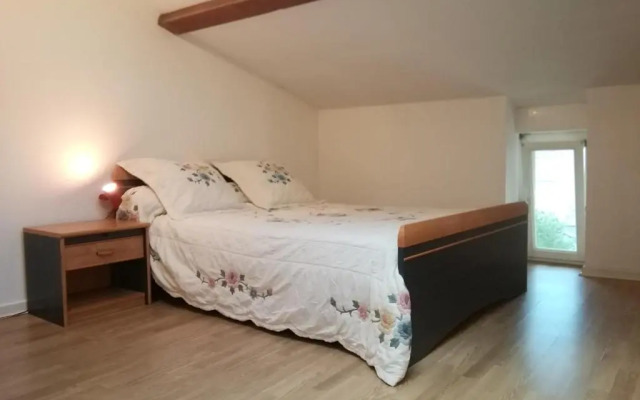 Studio mansardé à Oyonnax