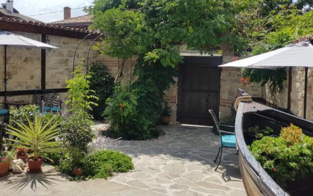 Hotel Kirios