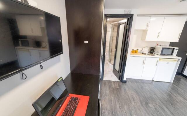 Modern Studio Next to University of Birmingham