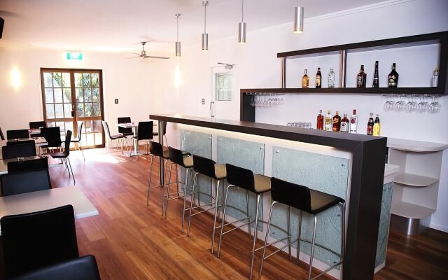 Cascade Motel In Townsville