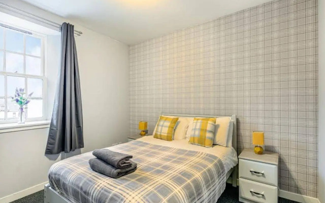 Townhouse Apartments Montrose