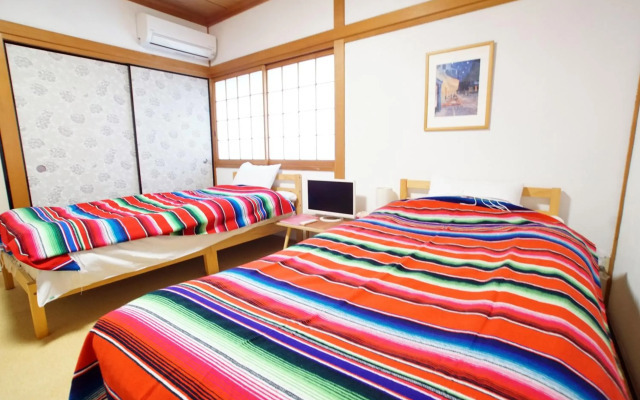 Takamatsuguesthouse AKANE