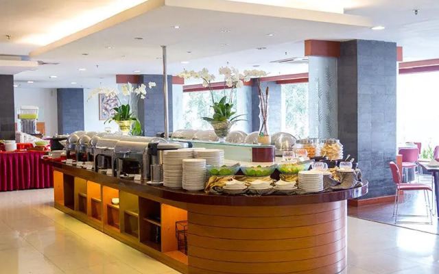 Lume'os Hotel Cempaka Putih