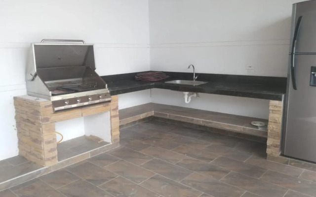 Casa Moderna con piscina privada y jacuzzi