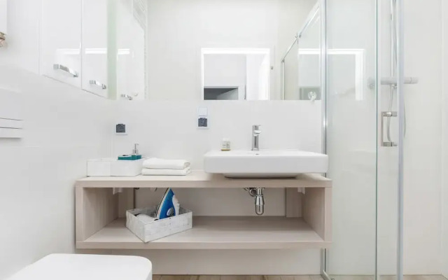 Sunny Rewal Apartments by Renters