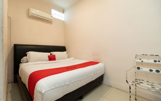 Reddoorz Fella Homestay Medan