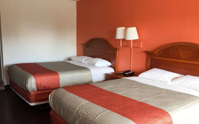 Motel 6 Montgomery, AL - Coliseum
