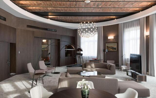 BANKHOTEL