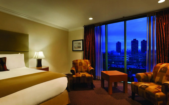 Executive Suites Hotel Metro Vancouver