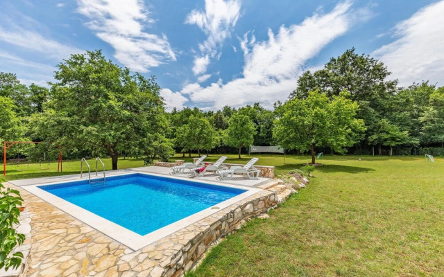 Stunning Home in Valtura With Wifi and 3 Bedrooms