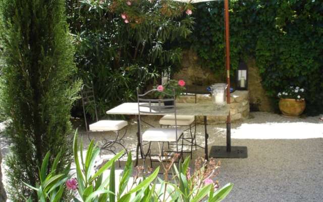 Maison d'hôtes La Cour des Lauriers