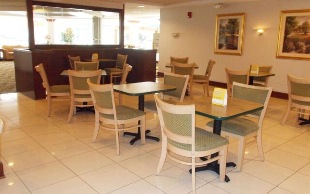 Magnuson Hotel Hattiesburg