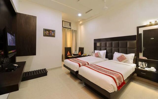 OYO 1493 Hotel Madhushrie