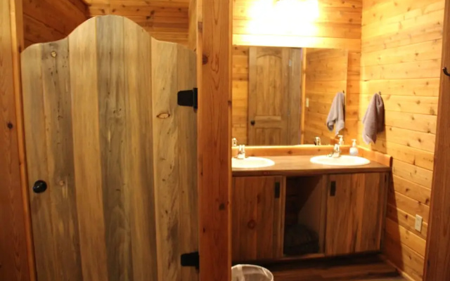 Sugar Loaf Lodge & Cabins