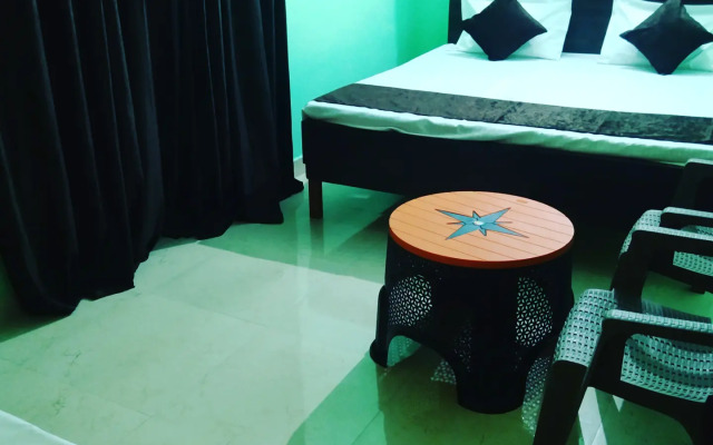 Hotel Anand Verse