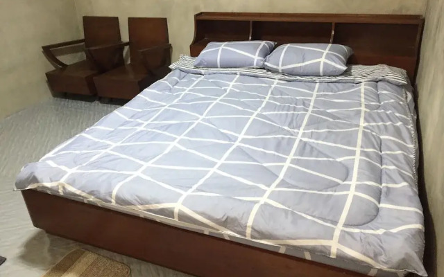 Grandmom At Phayao House