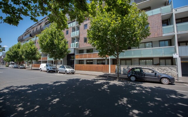 Fitzroy lifestyle 1 bed with pool, spa, sauna & gym