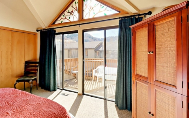 2441 Gilt Edge Circle Townhouse