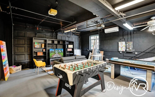 7 BR Villa with Heated Pool & Gameroom