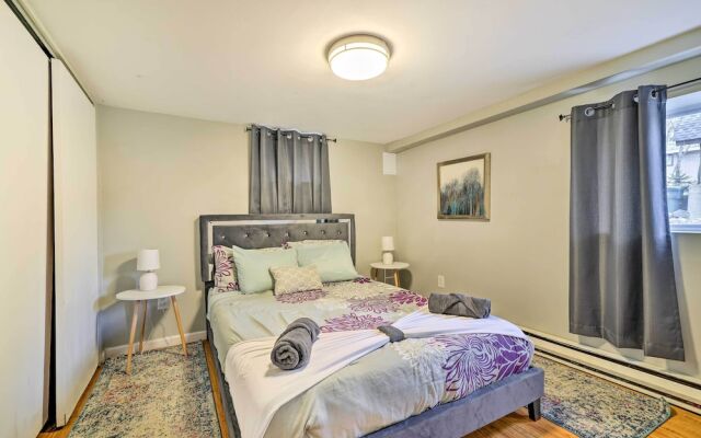 Lakefront Poconos Vacation Rental w/ Deck