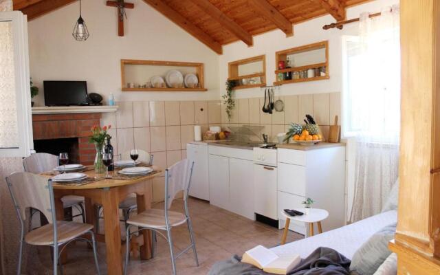Robinson House Dubrova