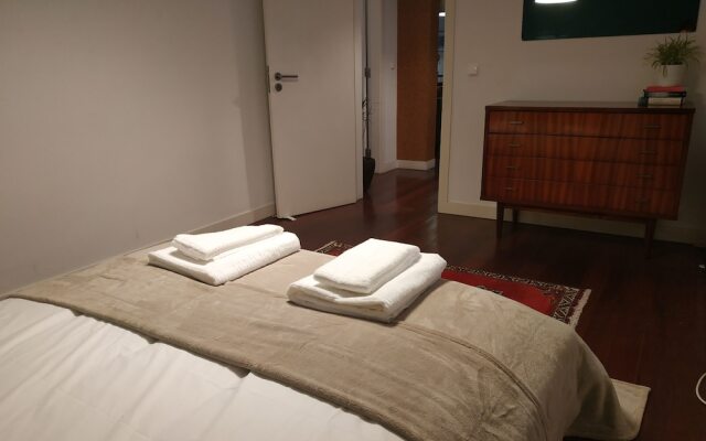 Casa da Travessa Sol e Terraço na Bica