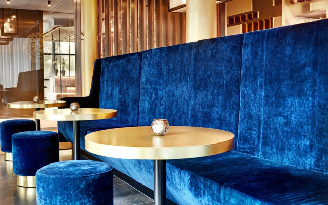 Stage 12 Hotel by Penz