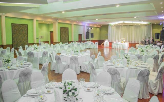 Los Parrales Resort Hotel