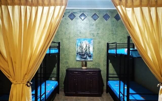 Bunk'd Backpackers Villa - Hostel