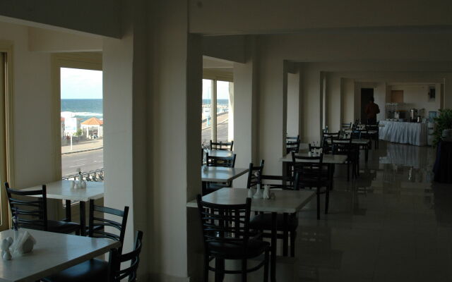 Royal Crown Hotel