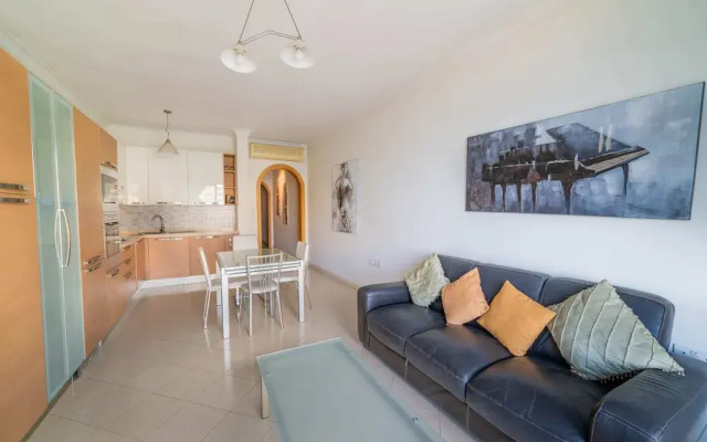 Superb Views of Spinola Bay in Heart of St.julians